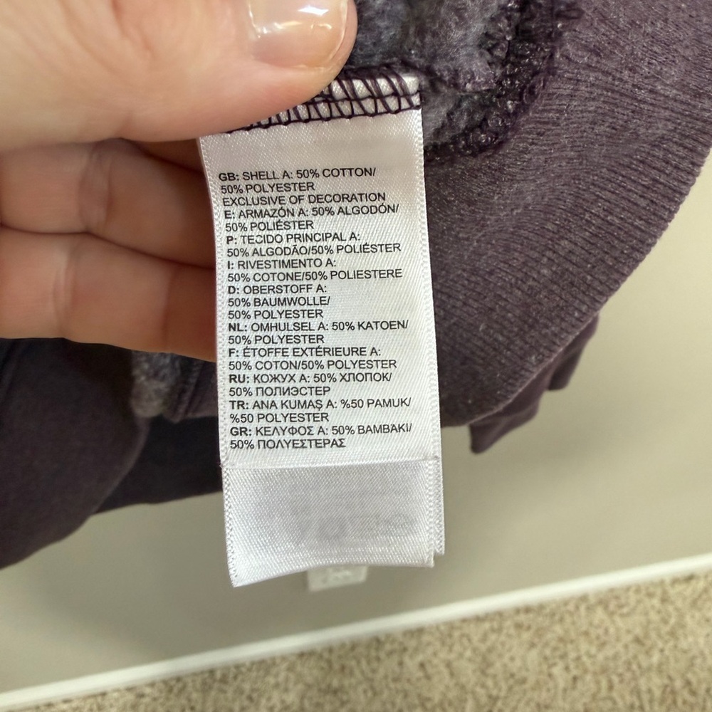 The North Face Women's Heathered Purple Crew Neck Sweatshirt - Picture 4 of 7